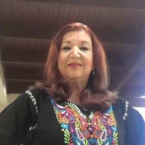 Meet your Posher, Leticia